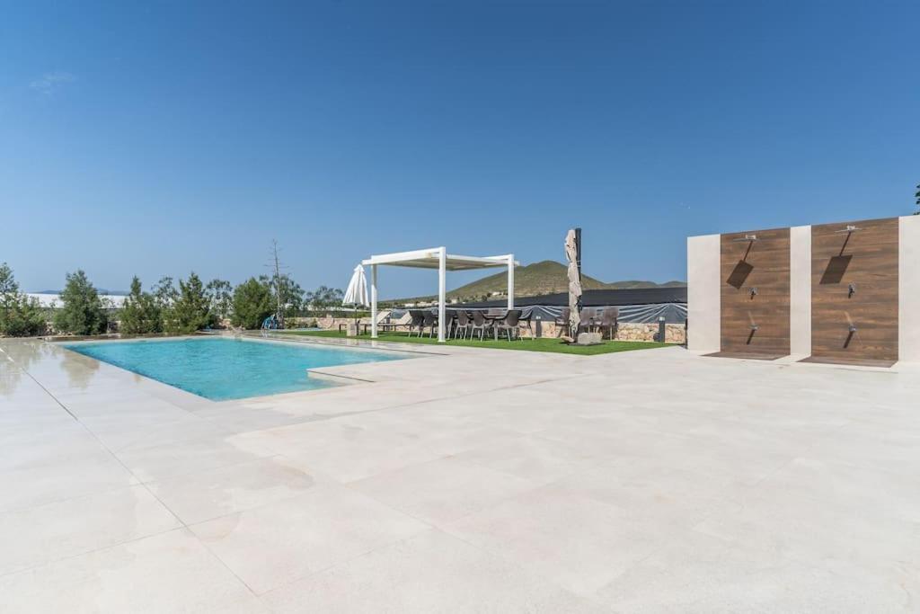 Villa De Fernan Perez Nijar Exterior photo